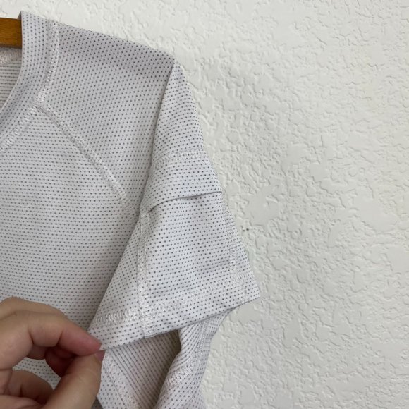 Lululemon Sunrise SS Tech Swiftly Dotted Pocket Sleeve Run Banded Tee - Picture 3 of 7